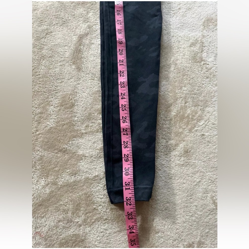 Spanx Womens Black/Green Camo Leggings Mid Rise Size Small - Picture 9 of 9